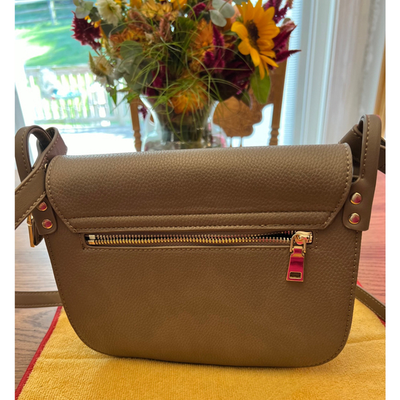 Nico and Olive tan leather crossbody bag - Picture 5 of 8